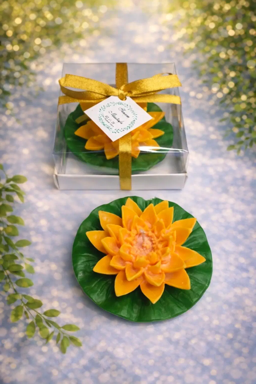 Nilüfer Çiçekli Mum 