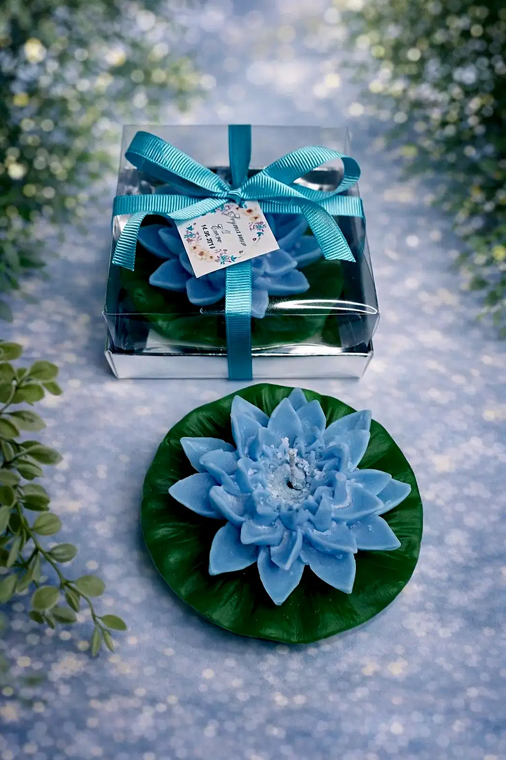 Nilüfer Çiçekli Mum 