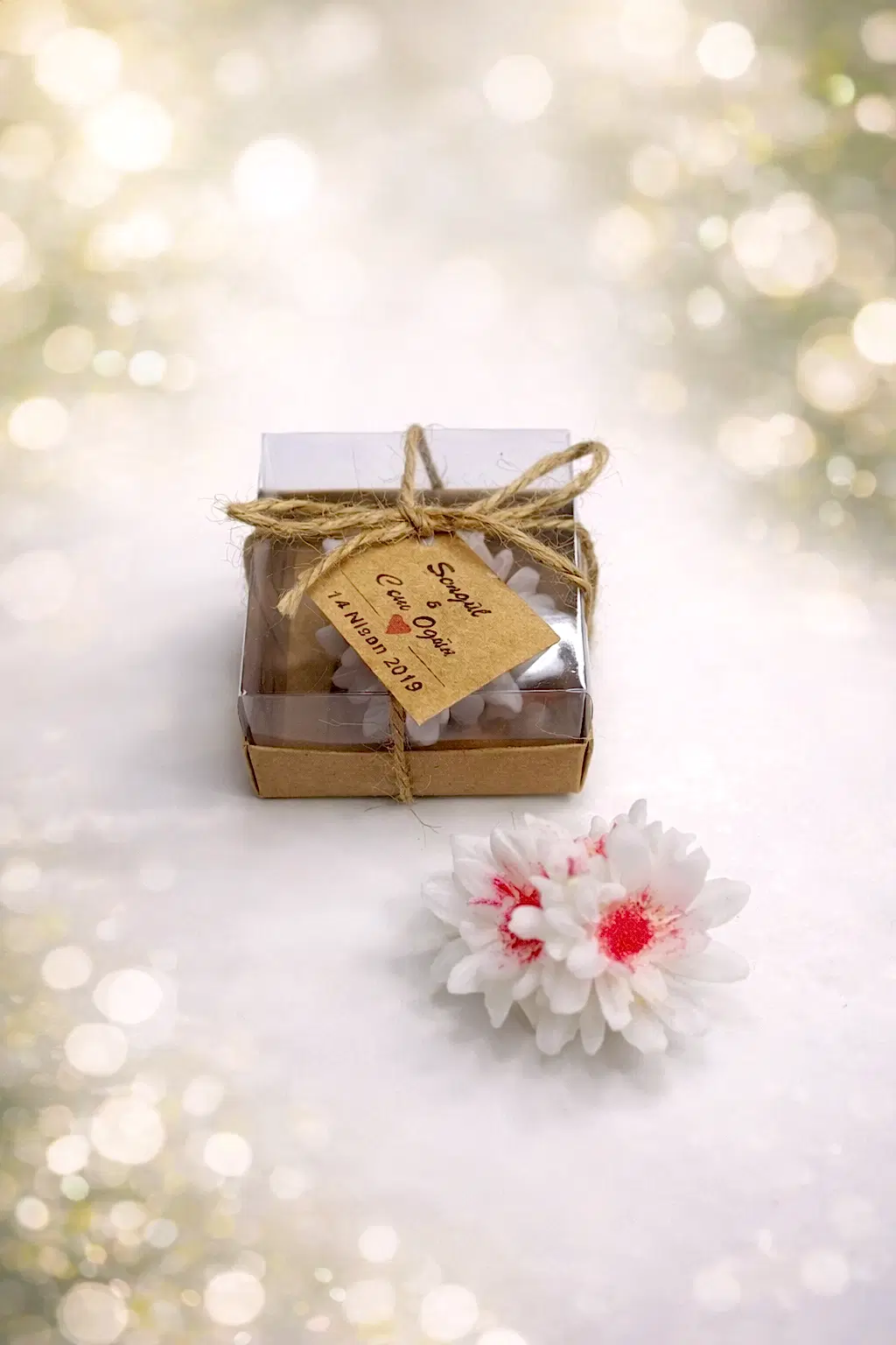 Krizantem Çiçeği Yaldız Boyalı Mum 