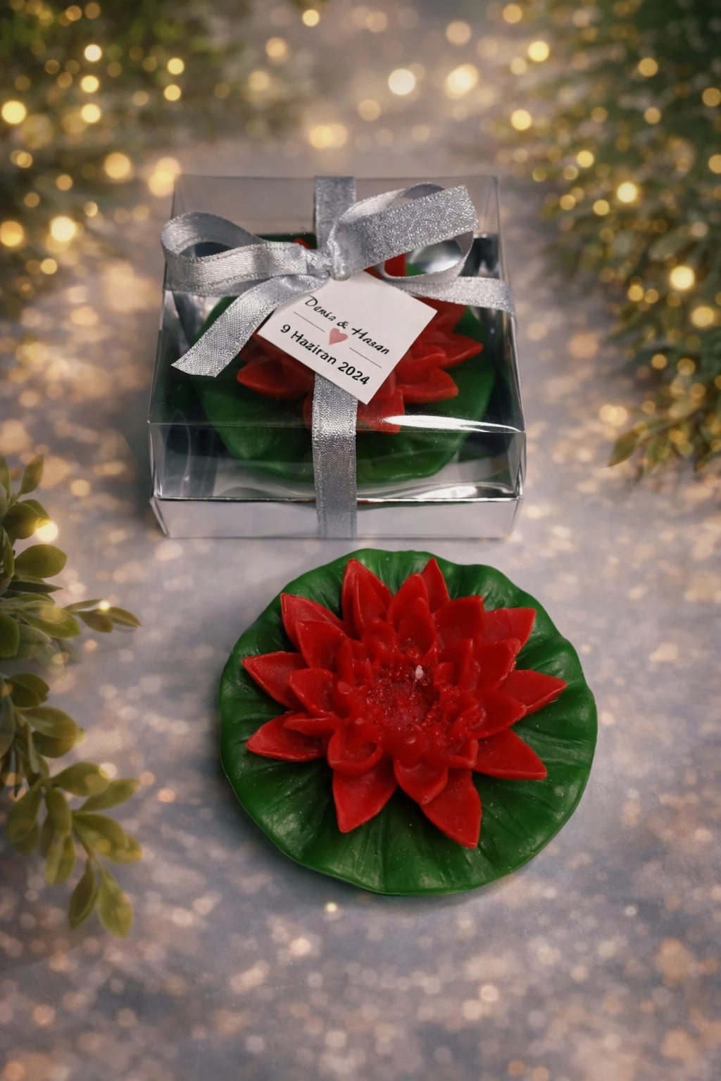 Nilüfer Çiçekli Mum 