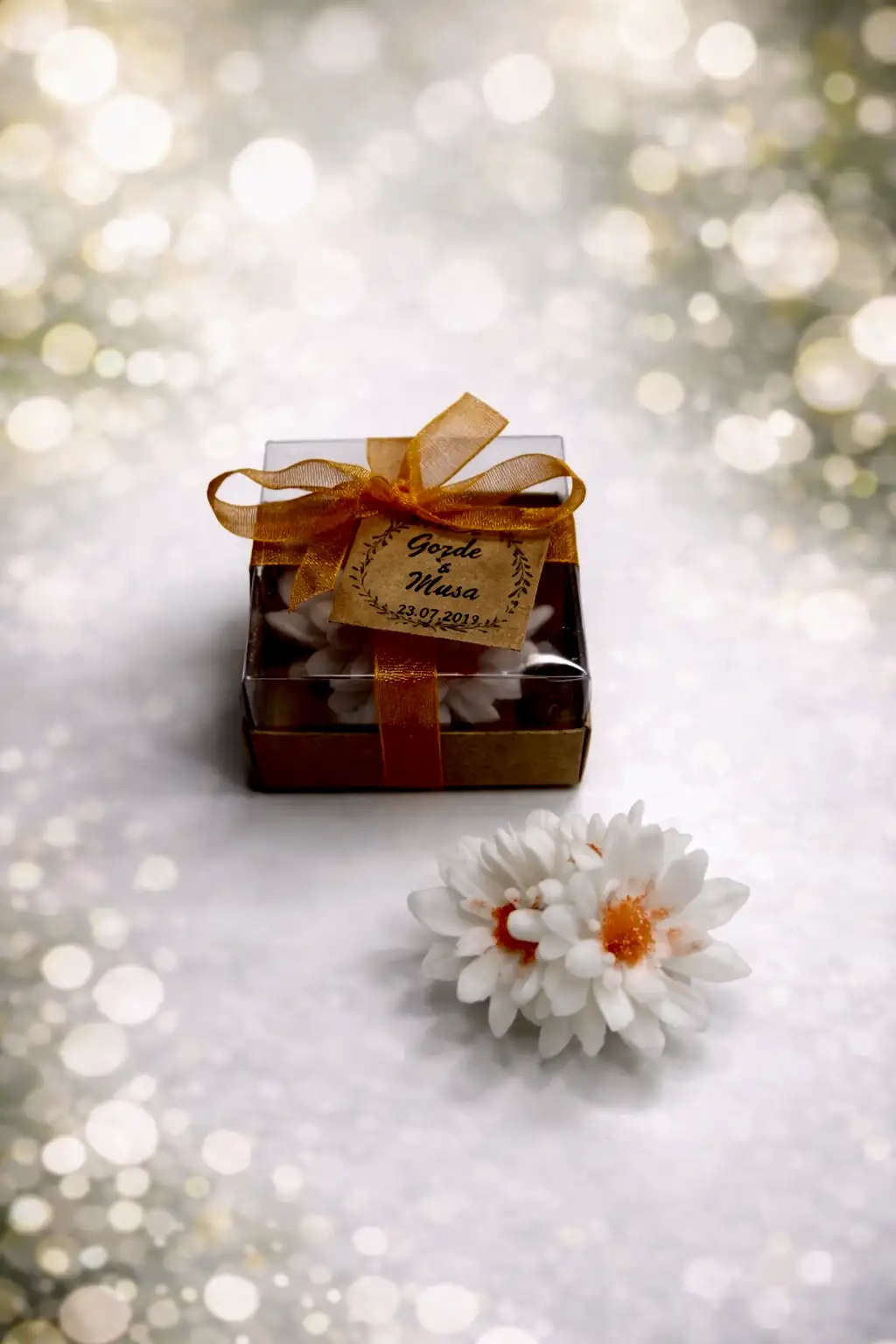 Krizantem Çiçeği Yaldız Boyalı Mum 