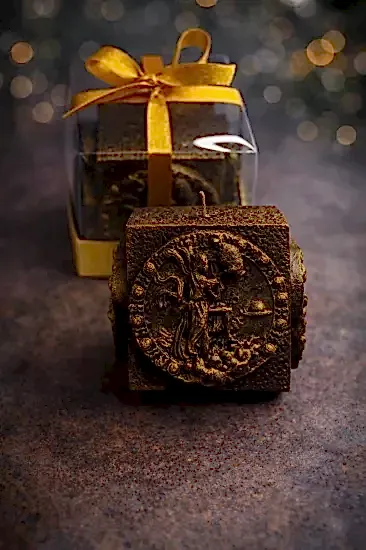 Kova Burcu Dekoratif Mum | Doğum Günü Hediyesi